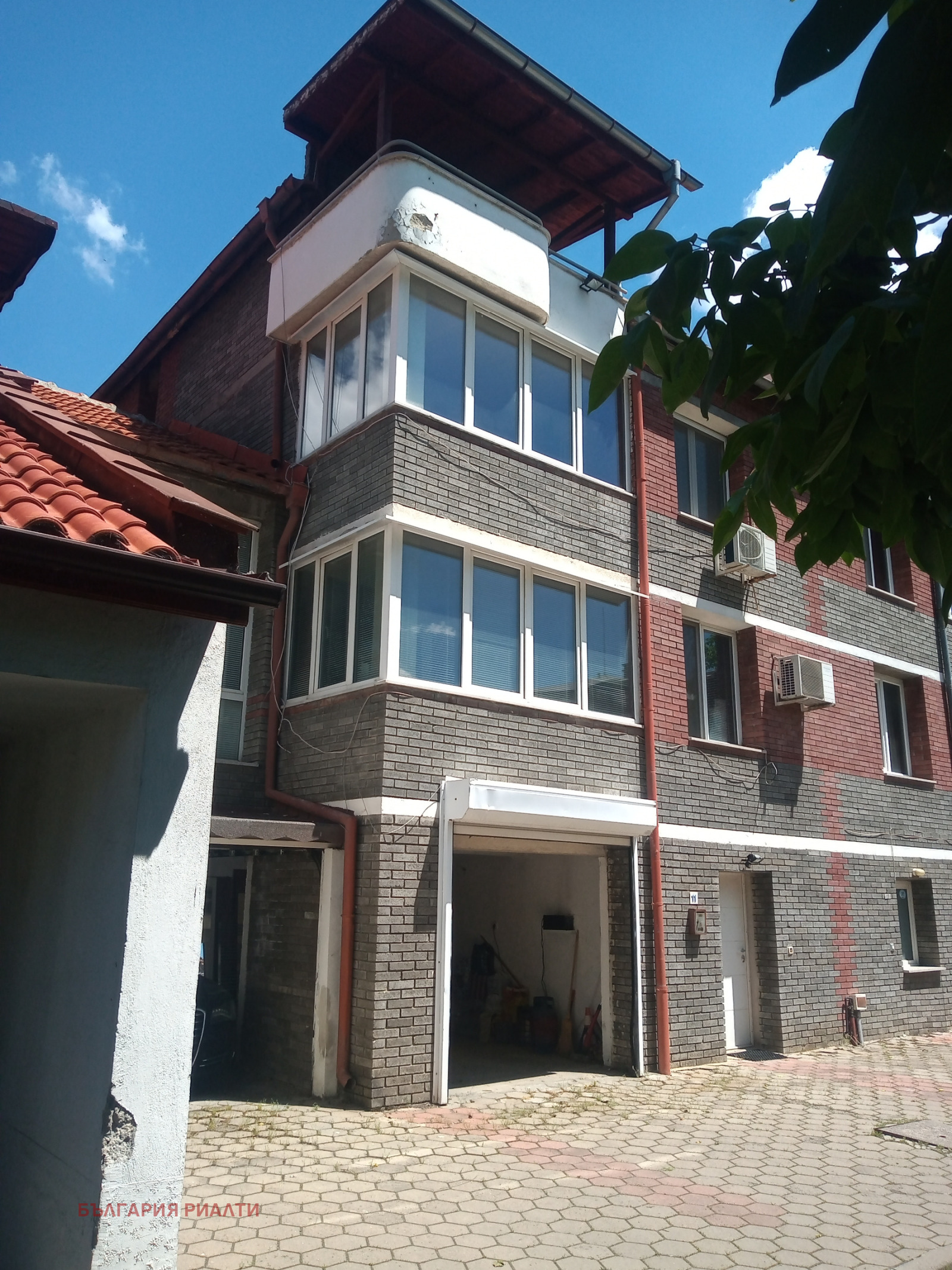 Продава КЪЩА, гр. София, Павлово, снимка 2 - Къщи - 55420705