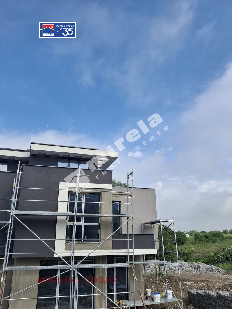 Продава КЪЩА, гр. София, Горна баня, снимка 7 - Къщи - 55688275