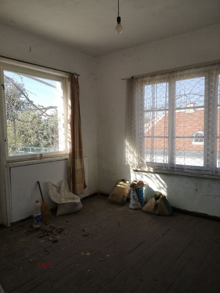 Продава  Къща област Стара Загора , гр. Мъглиж , 186 кв.м | 46764520 - изображение [3]