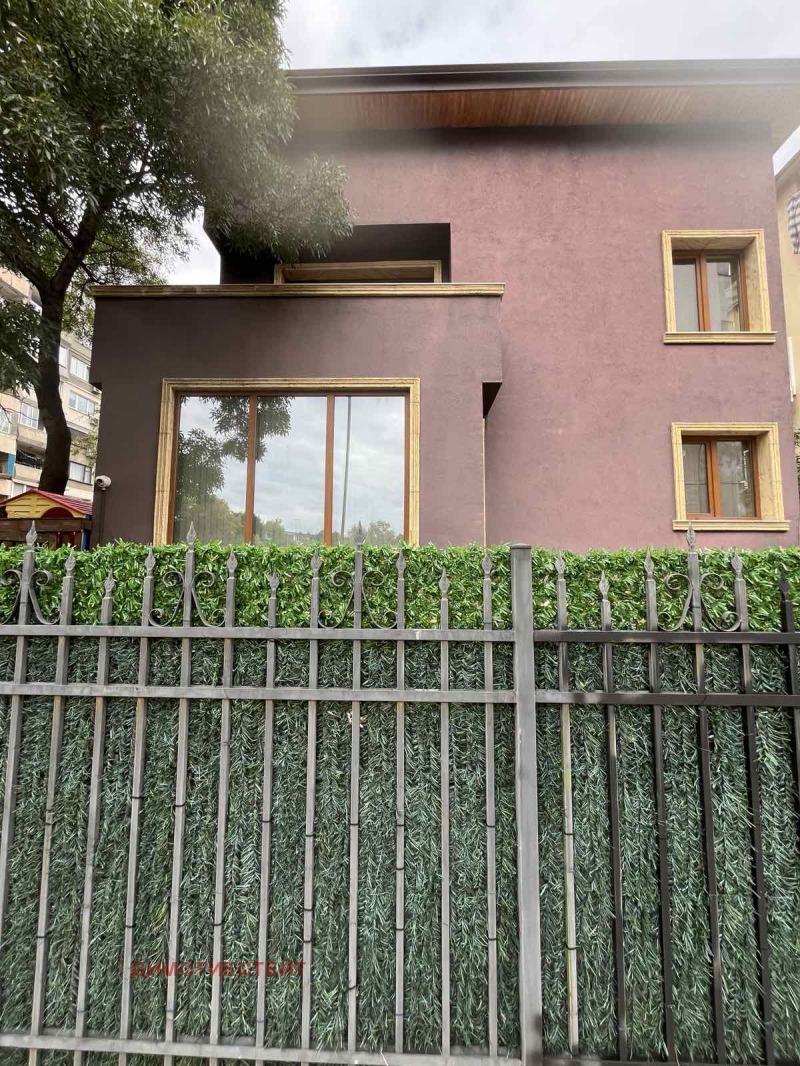 Til salgs  Hus Sofia , Krasna poljana 2 , 600 kvm | 58609366 - bilde [2]