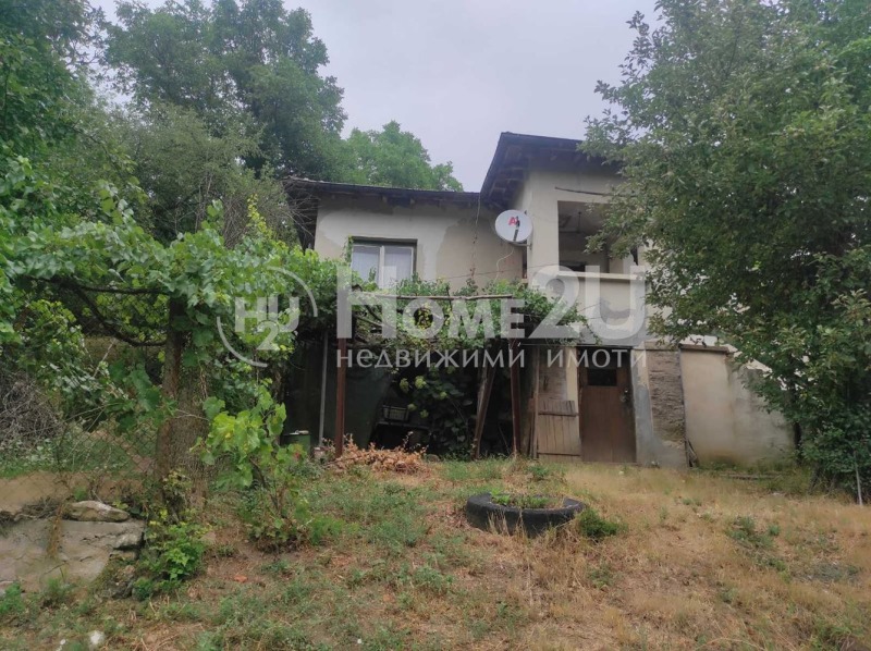 Продава КЪЩА, с. Круша, област София област