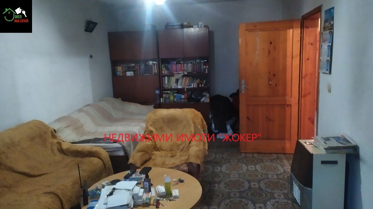 Продава 4-СТАЕН, гр. Велико Търново, Бузлуджа, снимка 3 - Апартаменти - 55189303