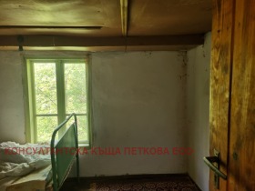 House Apriltsi, region Lovech 2