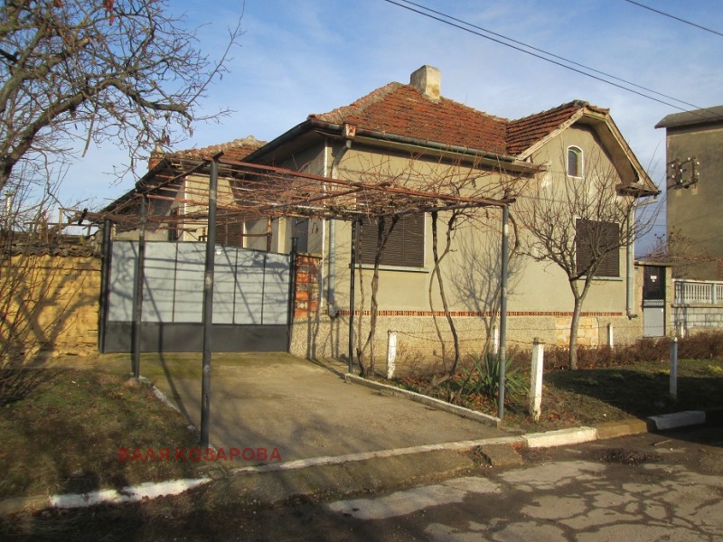 Продава КЪЩА, с. Крушовене, област Плевен, снимка 15 - Къщи - 43880733