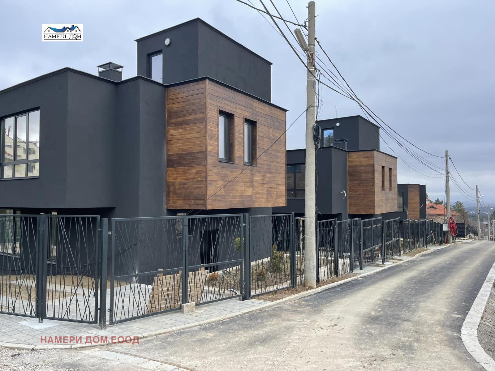 Продава КЪЩА, гр. София, м-т Камбаните, снимка 2 - Къщи - 54399104