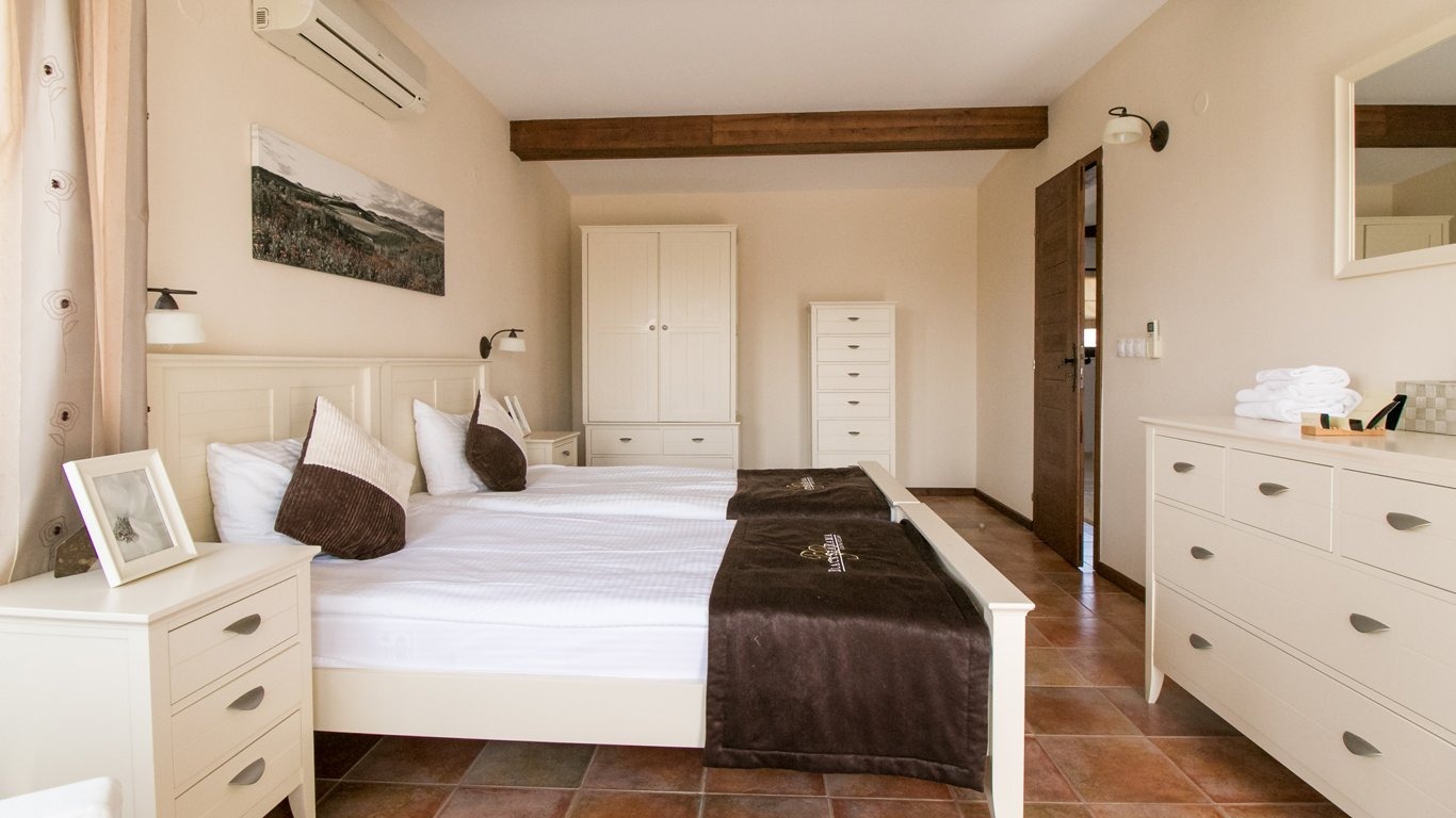 Продава ВИЛА, гр. Балчик, област Добрич, снимка 12 - Вили - 53775786