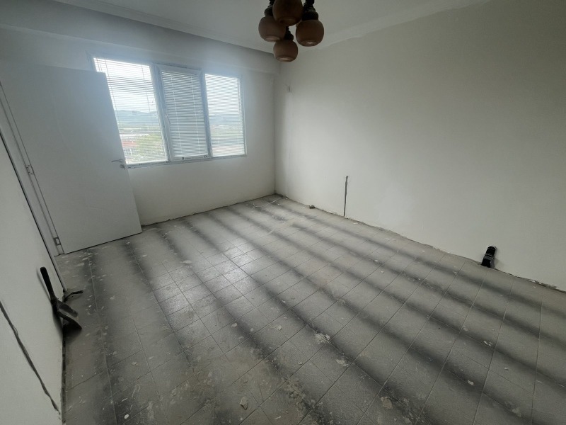 Продава 1-СТАЕН в област Стара Загора, гр. Казанлък - 45 кв.м / 39 000 € » 76 277.37 лв., ЕС ДИ ЕН ЕСТЕЙТС ЕООД