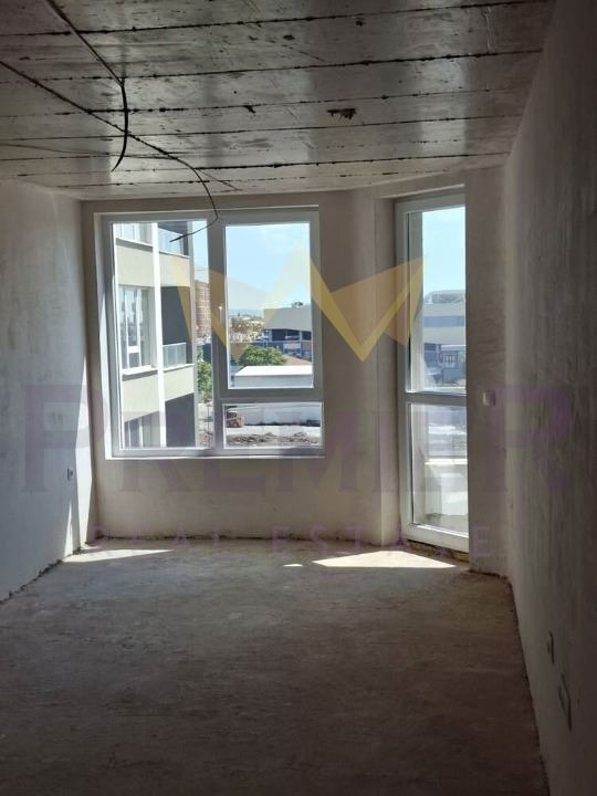 Продава  2-стаен, град Бургас, Изгрев •  127 000 € • ID 65299297 — holmes.bg - [1] 