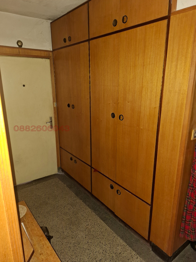 Продава МНОГОСТАЕН, гр. Велико Търново, Света гора, снимка 2 - Апартаменти - 52783937