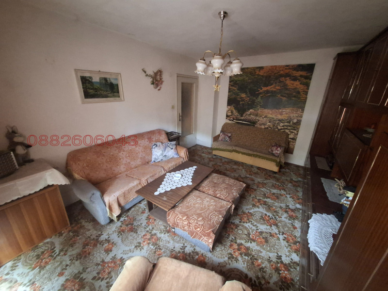 Продава МНОГОСТАЕН, гр. Велико Търново, Света гора, снимка 6 - Апартаменти - 52783937