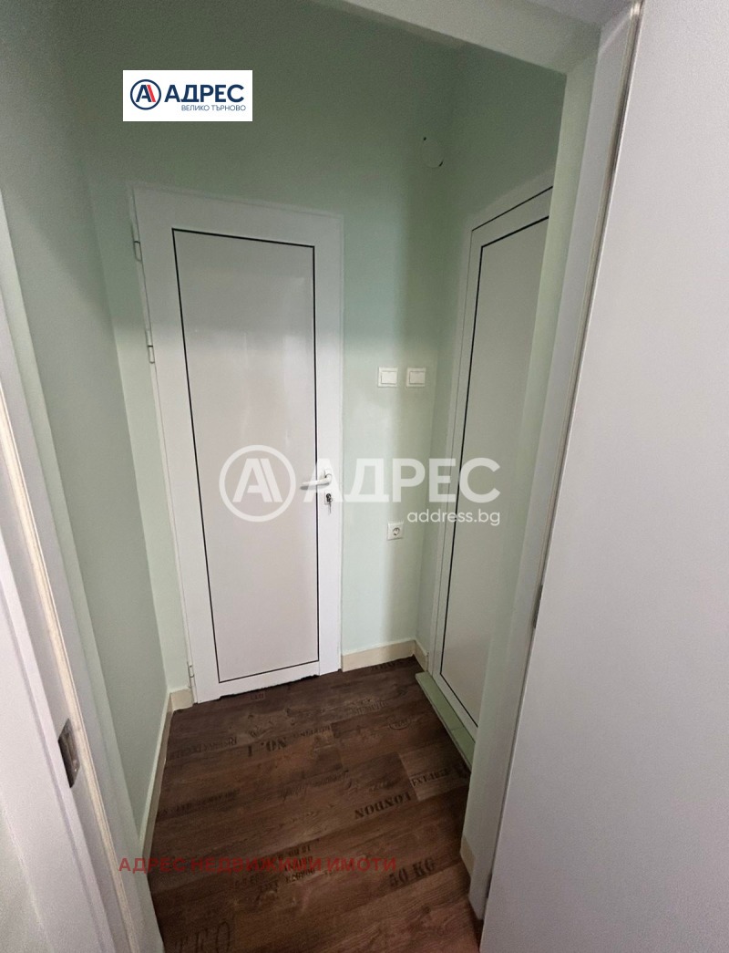 Продава МНОГОСТАЕН, гр. Велико Търново, Център, снимка 8 - Апартаменти - 53442051