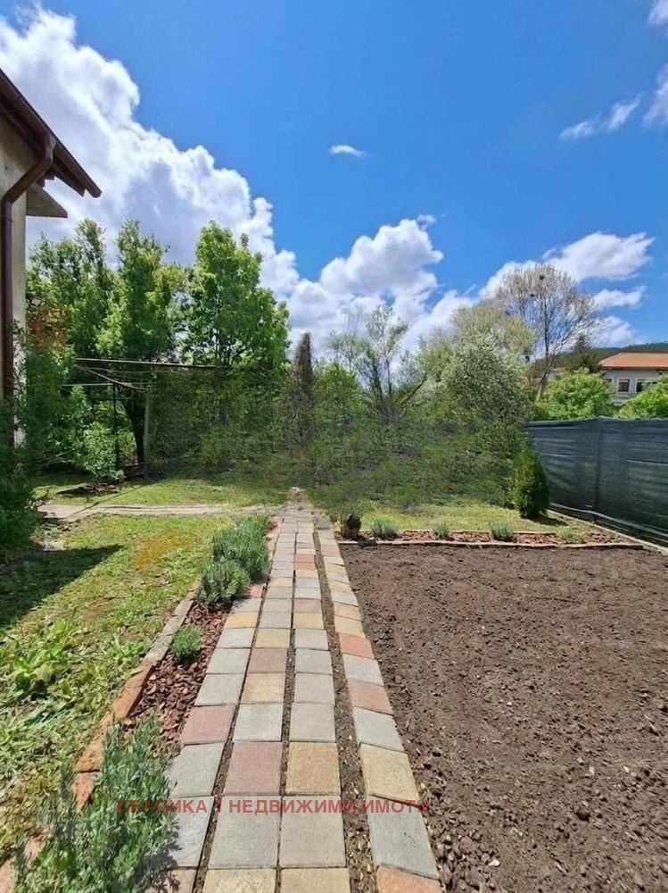 Продава КЪЩА, гр. Бобов дол, област Кюстендил, снимка 12 - Къщи - 54698694