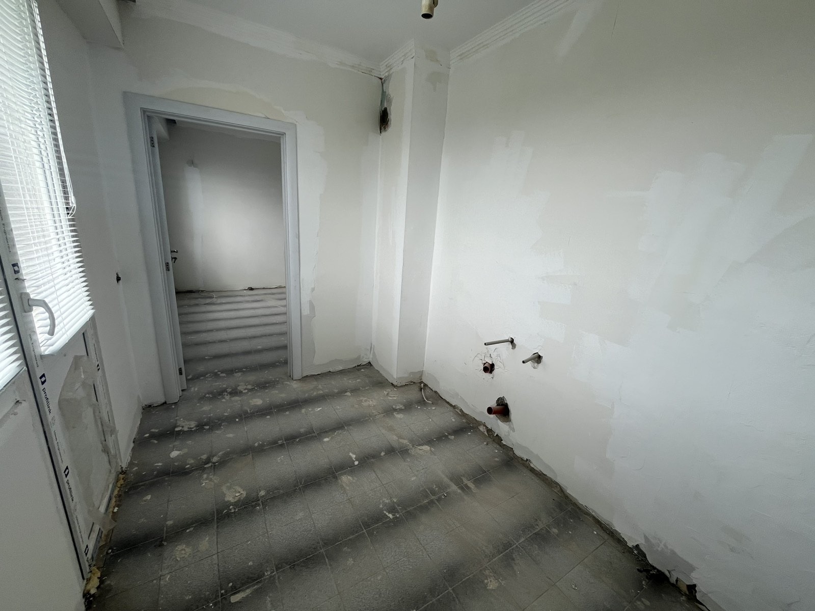 Продава 1-СТАЕН, гр. Казанлък, област Стара Загора, снимка 6 - Апартаменти - 53621505
