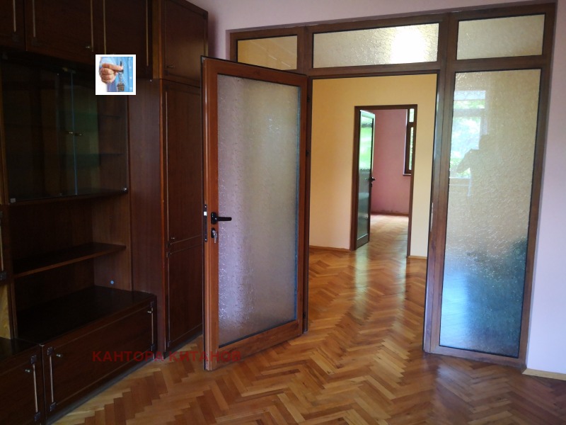 Продава 3-СТАЕН в град София, Център - 81 кв.м / 300 000 € » 586 749.00 лв., КАНТОРА КИТАНОВ