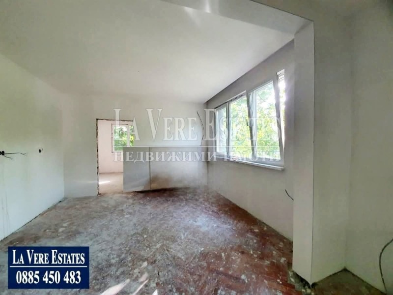Продава  4-стаен град Русе , Възраждане , 100 кв.м | 13068769 - изображение [3]