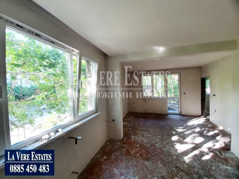 Продава  4-стаен град Русе , Възраждане , 100 кв.м | 13068769 - изображение [4]