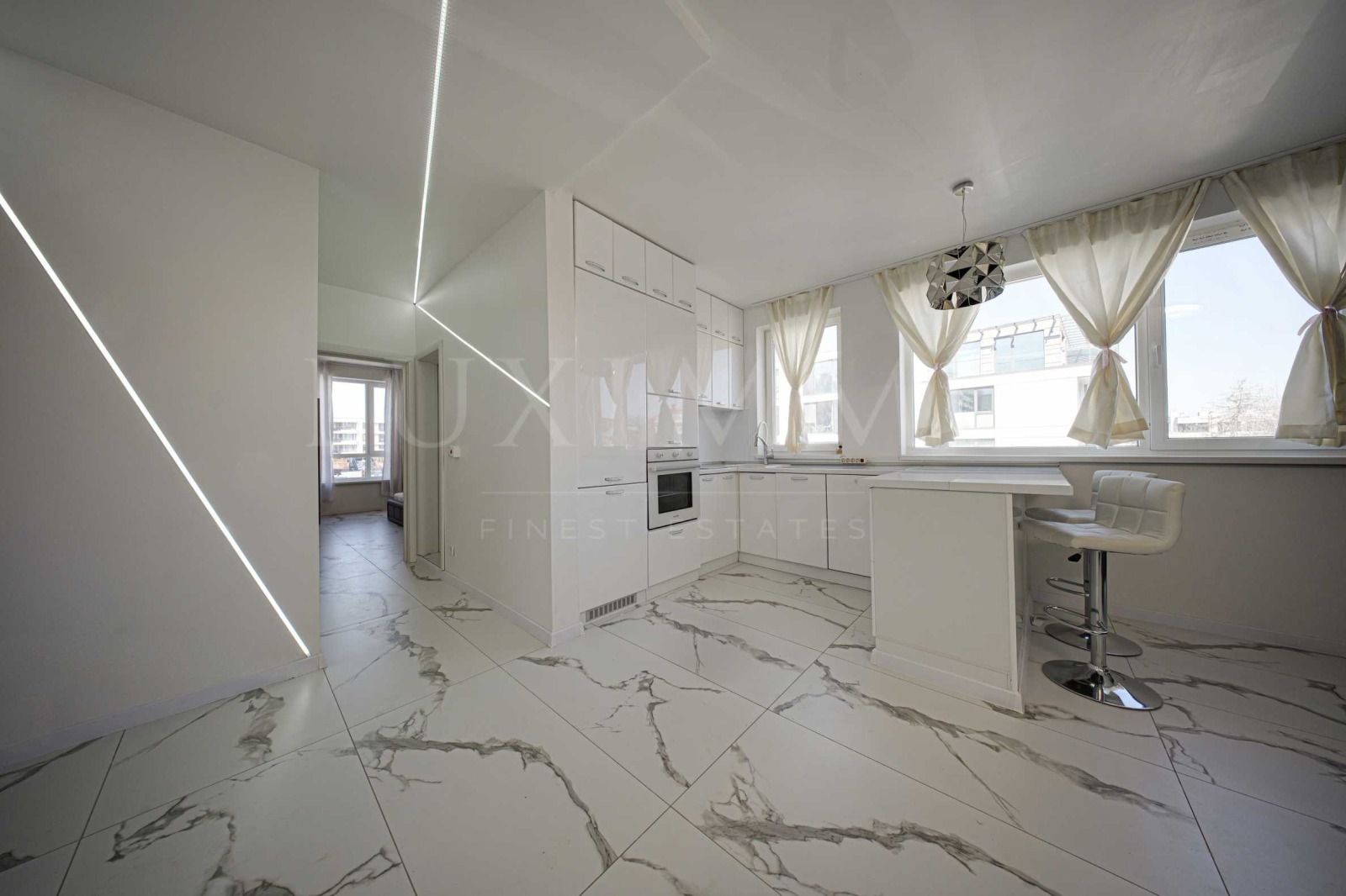 Продава 2-СТАЕН, гр. София, Витоша, снимка 2 - Апартаменти - 54064011