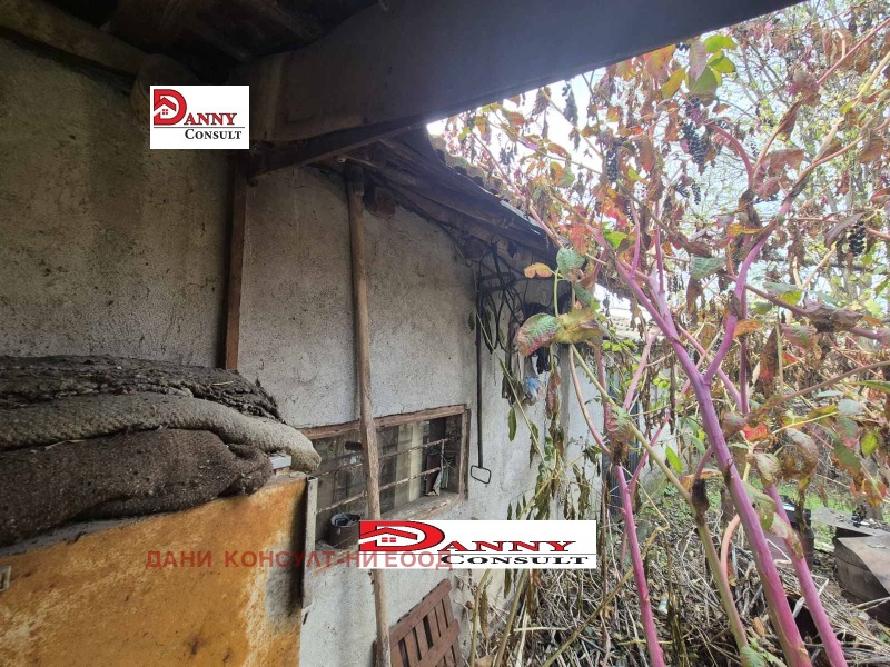 Продава КЪЩА, гр. Лясковец, област Велико Търново, снимка 2 - Къщи - 47304399
