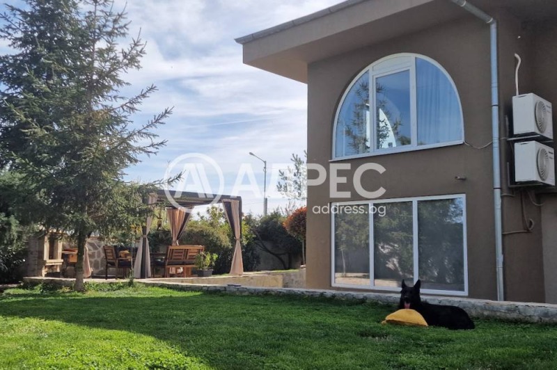 Продава КЪЩА, област Бургас, с. Лъка • 280000 € / 547632.40 лв. • 42507382 1