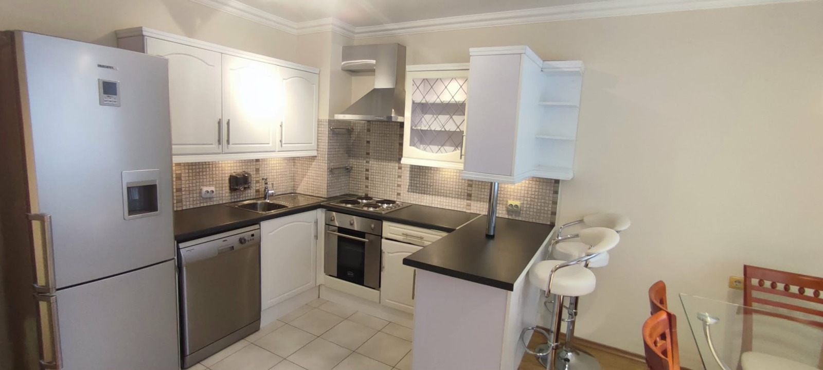 Продава 2-СТАЕН, гр. Велико Търново, Колю Фичето, снимка 2 - Апартаменти - 54134733