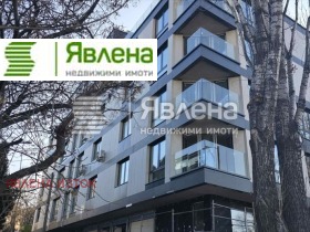 3-стаен град София, Редута 1