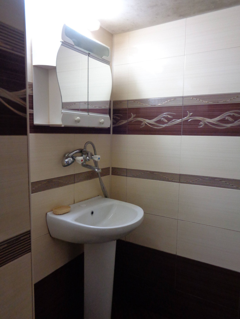 Продава КЪЩА, с. Бистренци, област Русе, снимка 12 - Къщи - 52779805