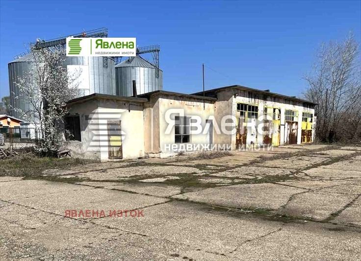 Продава ПРОМ. ПОМЕЩЕНИЕ, гр. Свищов, област Велико Търново, снимка 2 - Производствени сгради - 52449210
