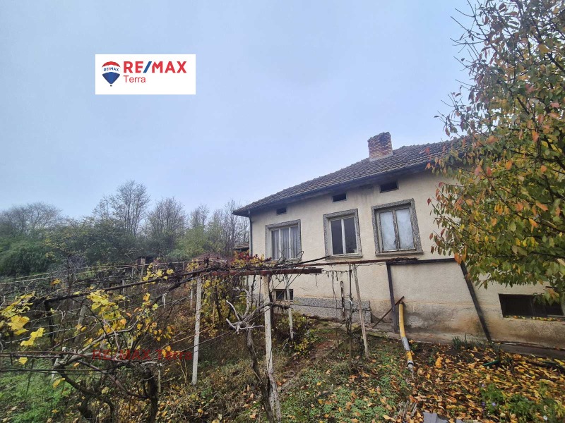 Продава КЪЩА, с. Петокладенци, област Плевен