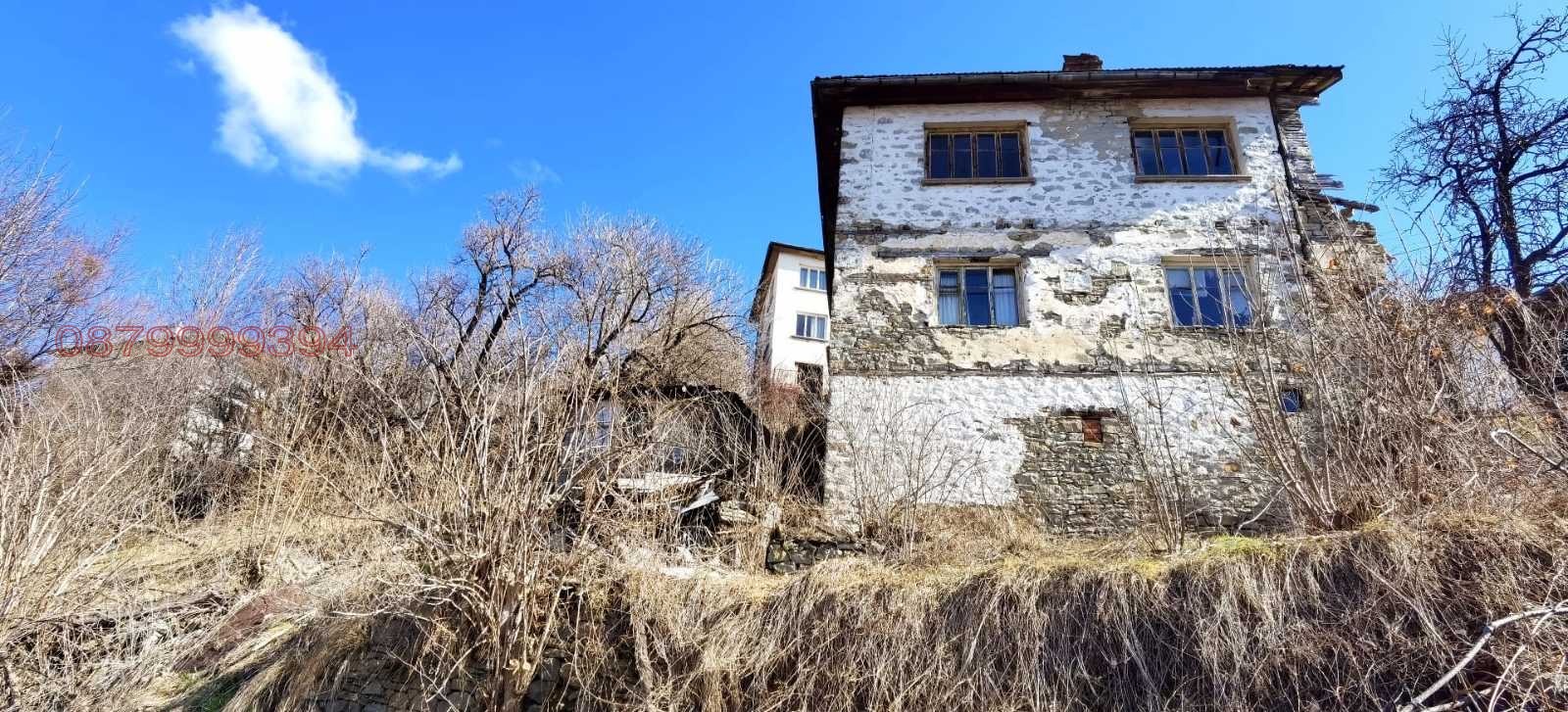 Продава КЪЩА, с. Момчиловци, област Смолян