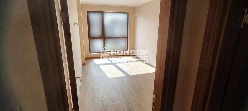 En venta  1 dormitorio Plovdiv , Tsentar , 75 metros cuadrados | 67896343 - imagen [4]