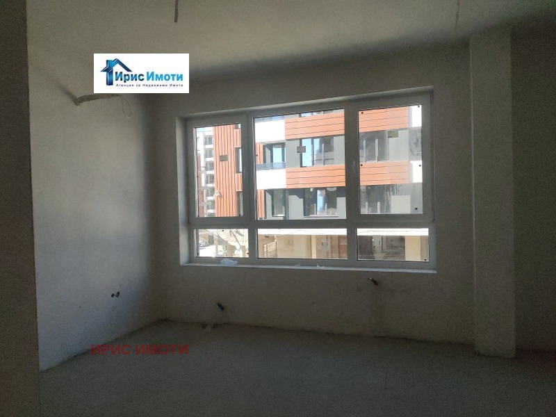Na prodej  2 ložnice Sofia , Malinova dolina , 152 m2 | 30154429 - obraz [2]