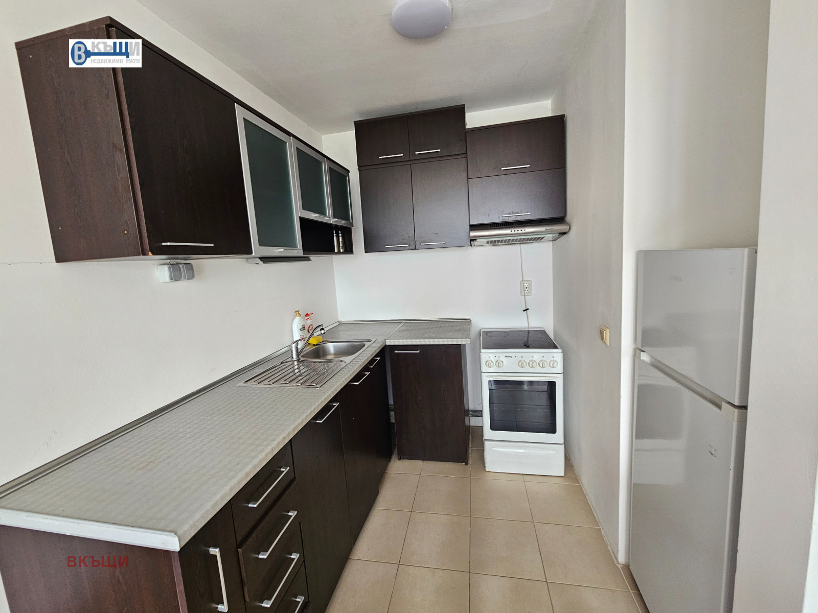 Продава 3-СТАЕН, гр. Велико Търново, Център, снимка 3 - Апартаменти - 54749867
