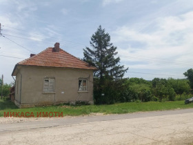 Продажба на имоти в с. Нивянин, област Враца - изображение 1 