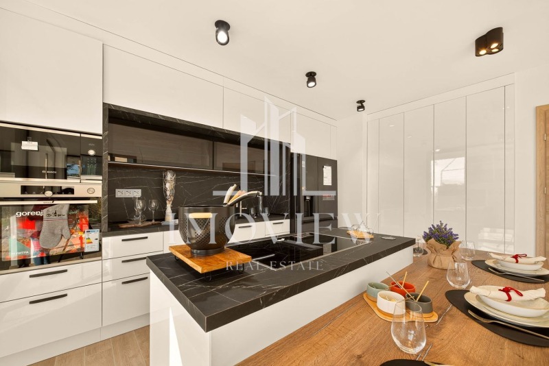 Продава 4-СТАЕН, гр. Варна, к.к. Св.Св. Константин и Елена, снимка 3 - Апартаменти - 53371094