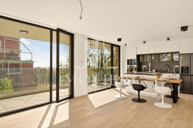 Продава 4-СТАЕН, гр. Варна, к.к. Св.Св. Константин и Елена, снимка 2 - Апартаменти - 53371094