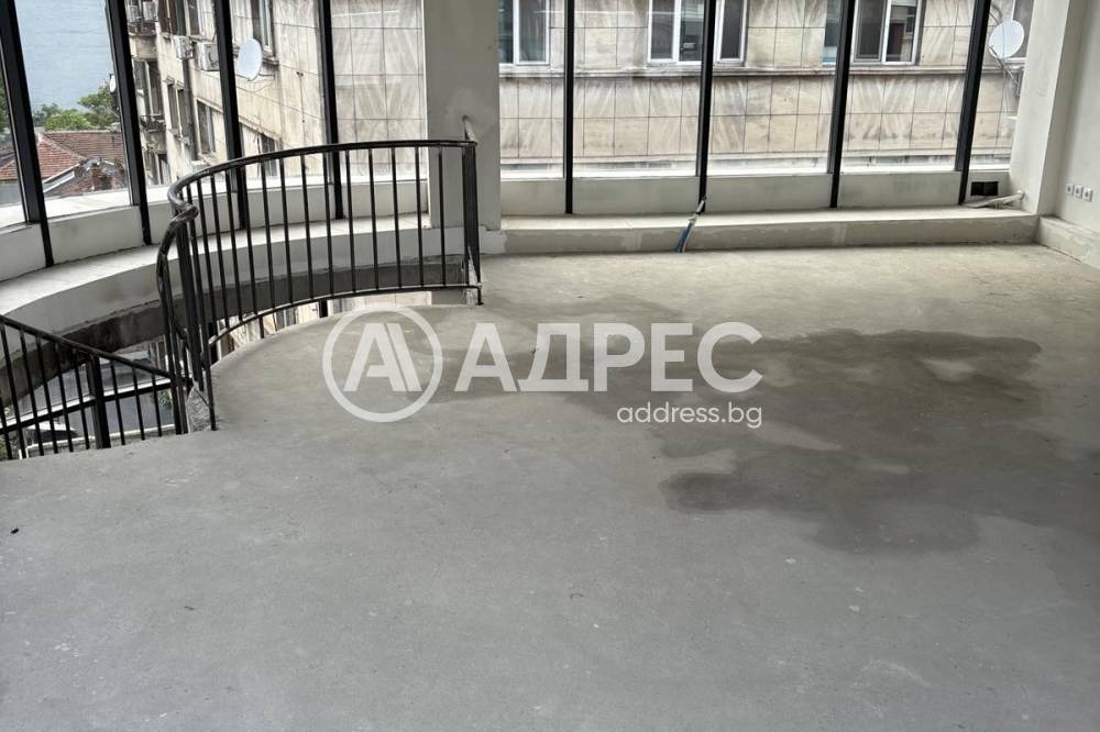 Продава МНОГОСТАЕН, гр. София, Център, снимка 3 - Апартаменти - 53797458