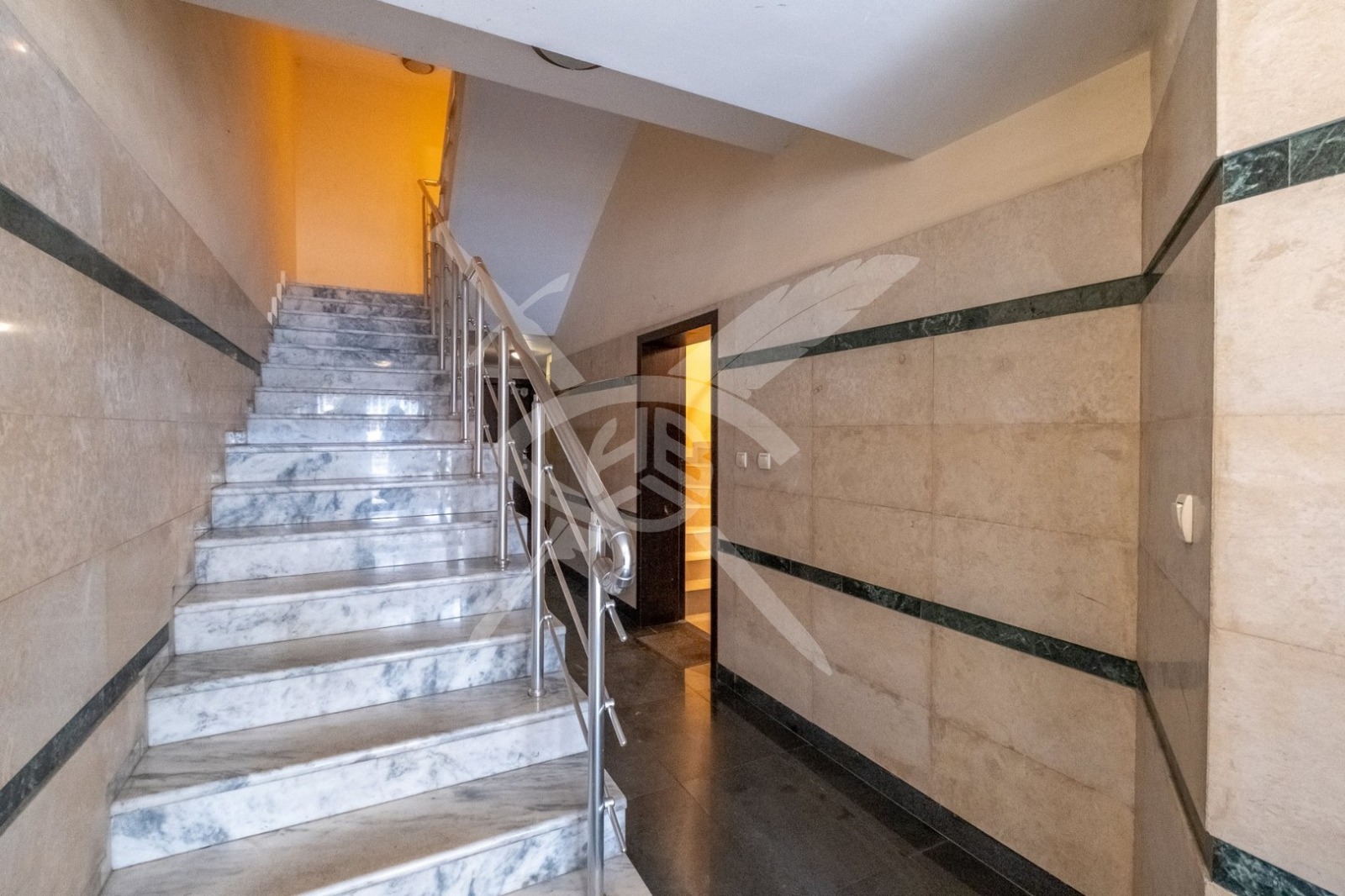 Продава ОФИС, гр. София, Лозенец, снимка 11 - Офиси - 54839707