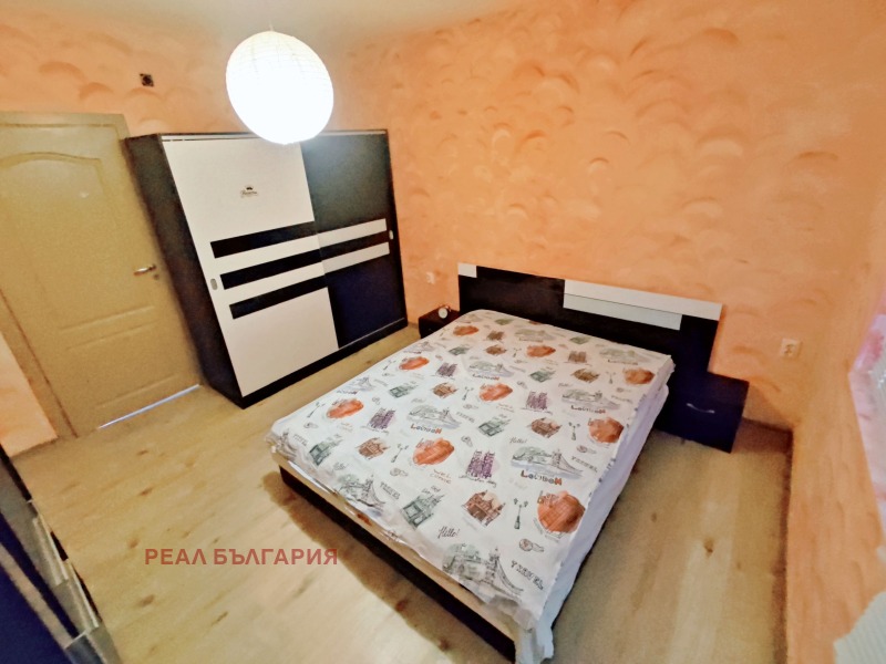 Продава  2-стаен, град Русе, Широк център • 73 800 € • ID 74045117 — holmes.bg - [1] 