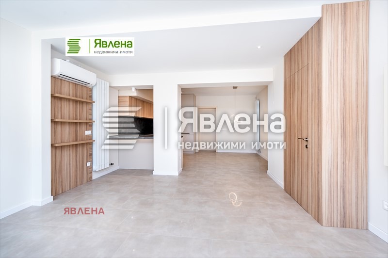 Продава 3-СТАЕН, гр. София, Център, снимка 3 - Aпартаменти - 48339383