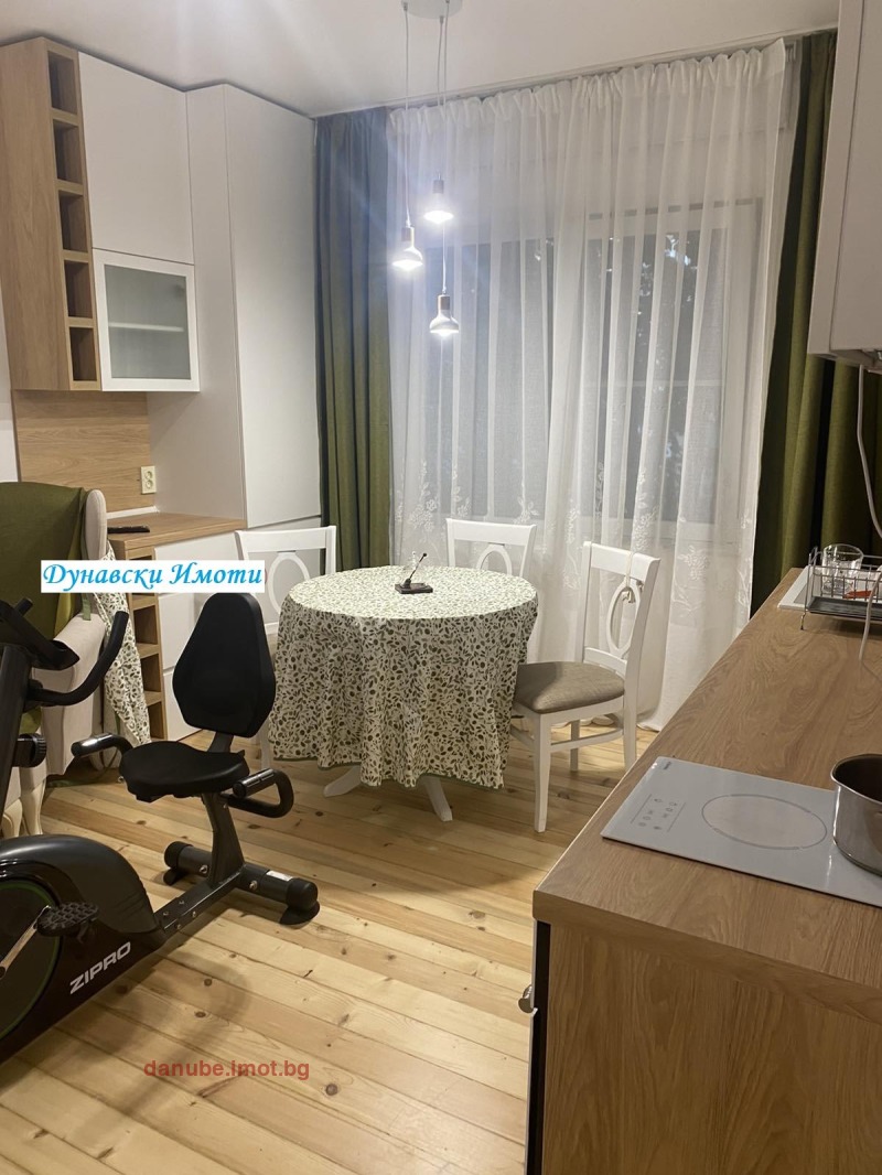 Продава  3-стаен град Русе , Център , 70 кв.м | 65931414 - изображение [2]
