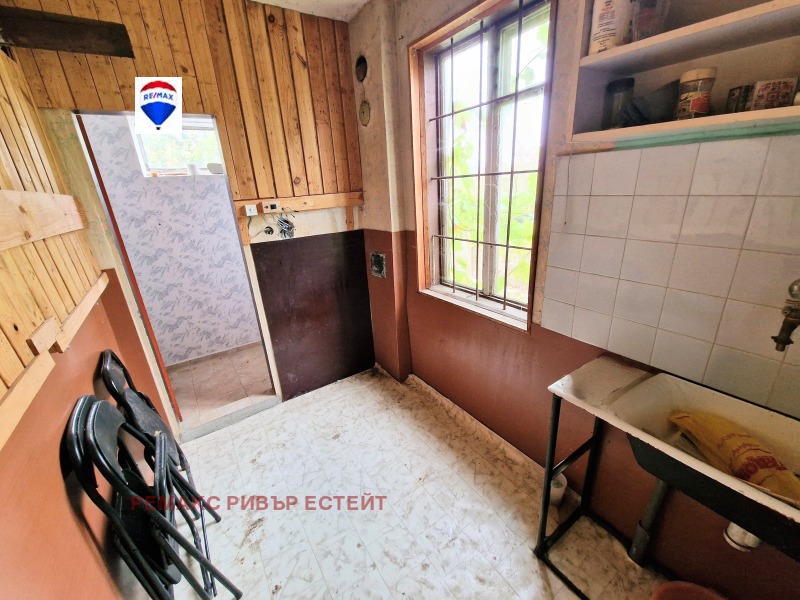 Продава ВИЛА, гр. Русе, Долапите, снимка 11 - Вили - 52166253