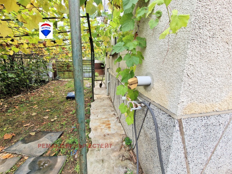 Продава ВИЛА, гр. Русе, Долапите, снимка 3 - Вили - 52166253