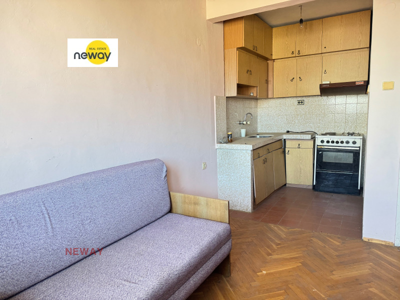 Продава  3-стаен град Плевен , Широк център , 98 кв.м | 71820826