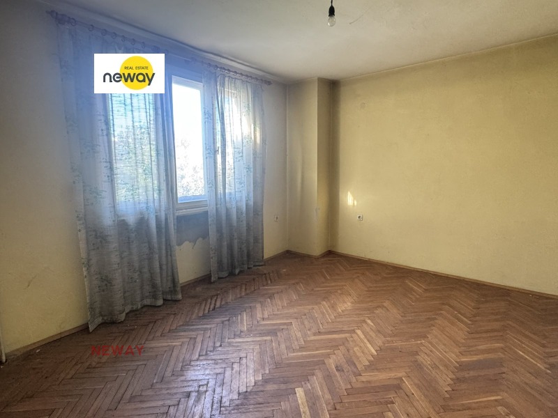 Продава  3-стаен град Плевен , Широк център , 98 кв.м | 71820826 - изображение [7]