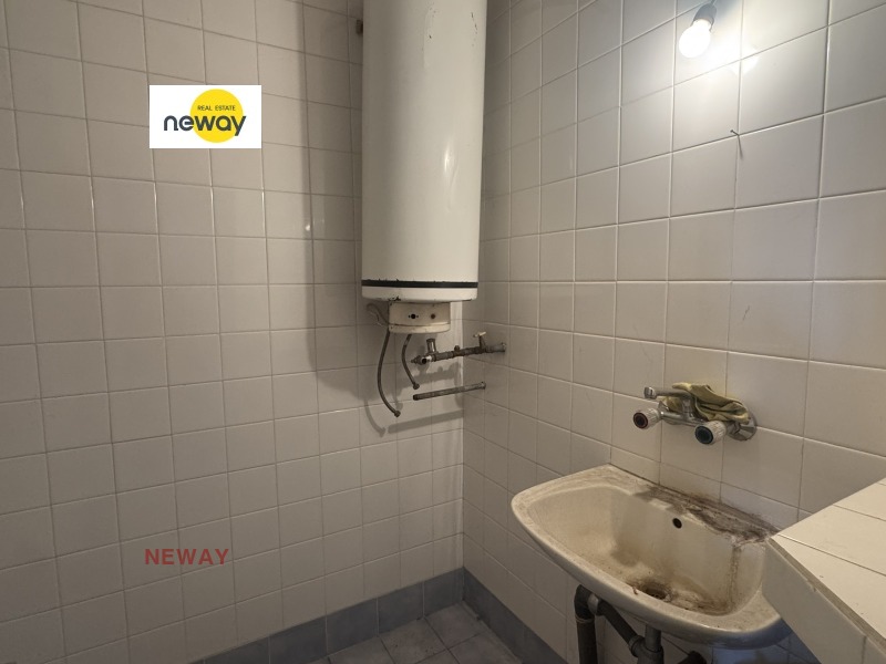 Продава  3-стаен град Плевен , Широк център , 98 кв.м | 71820826 - изображение [8]