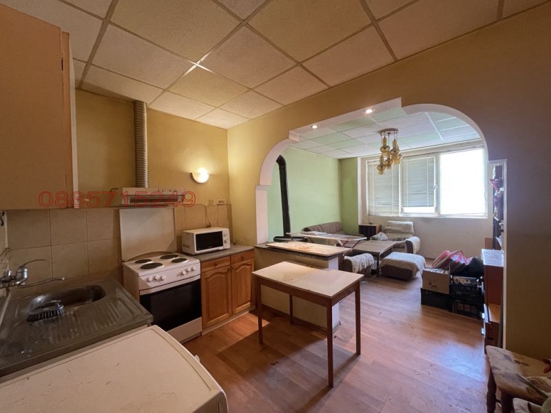 Продава  Къща област Враца , гр. Роман , 195 кв.м | 78194266 - изображение [2]