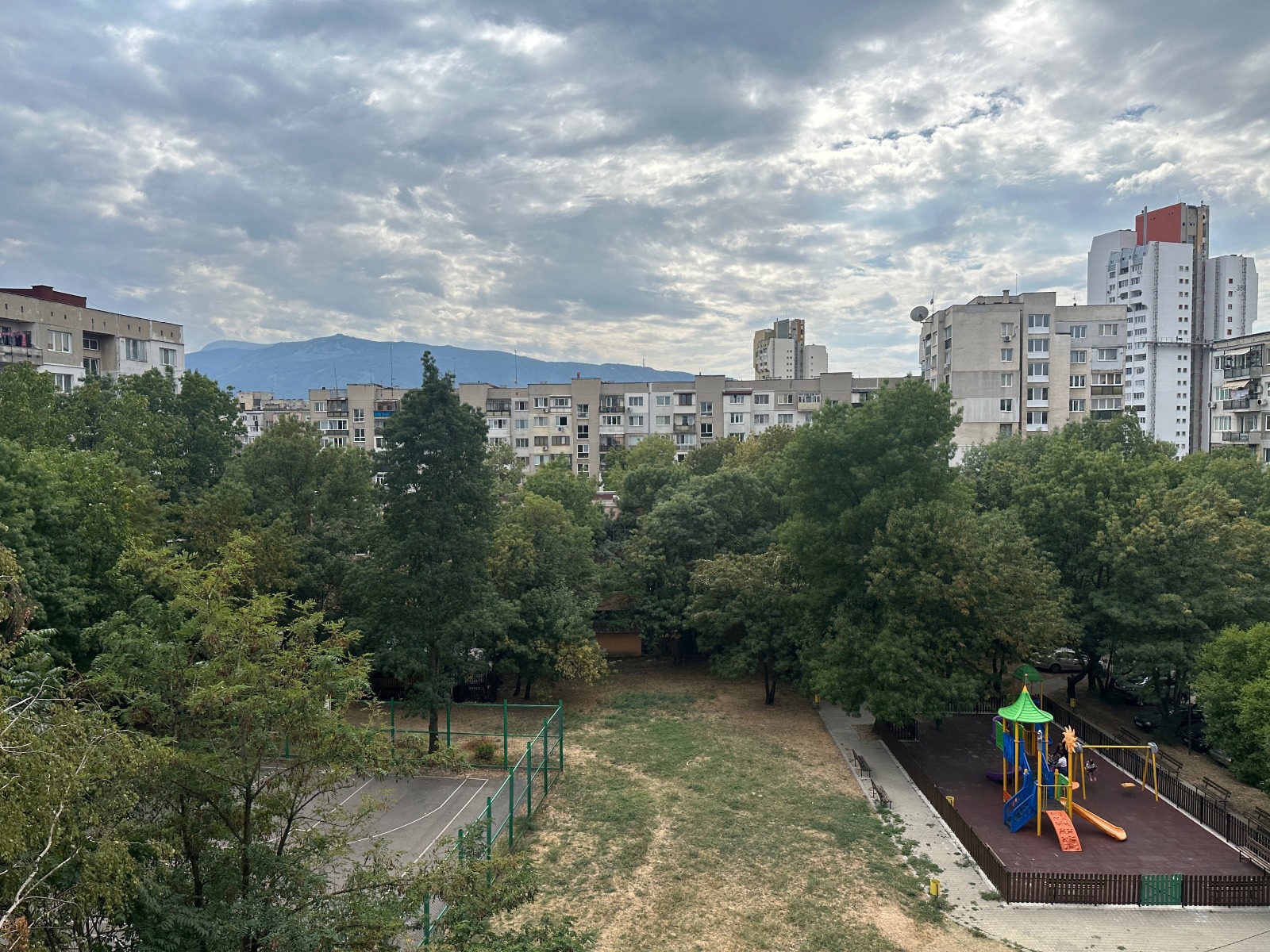 Продава 1-СТАЕН, гр. София, Света Троица, снимка 5 - Апартаменти - 56041623