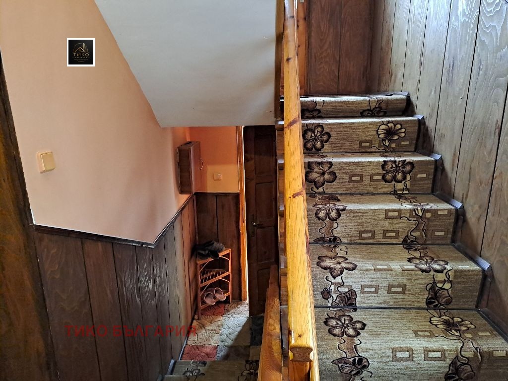 Продава КЪЩА, с. Гълъбник, област Перник, снимка 10 - Къщи - 55100896