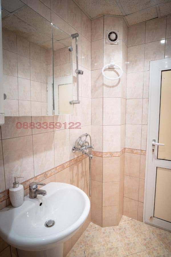 De vânzare  1 dormitor Ruse , Țentâr , 70 mp | 76978178 - imagine [8]