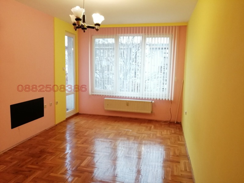 À vendre  1 chambre Sofia , Geo Milev , 67 m² | 64077852